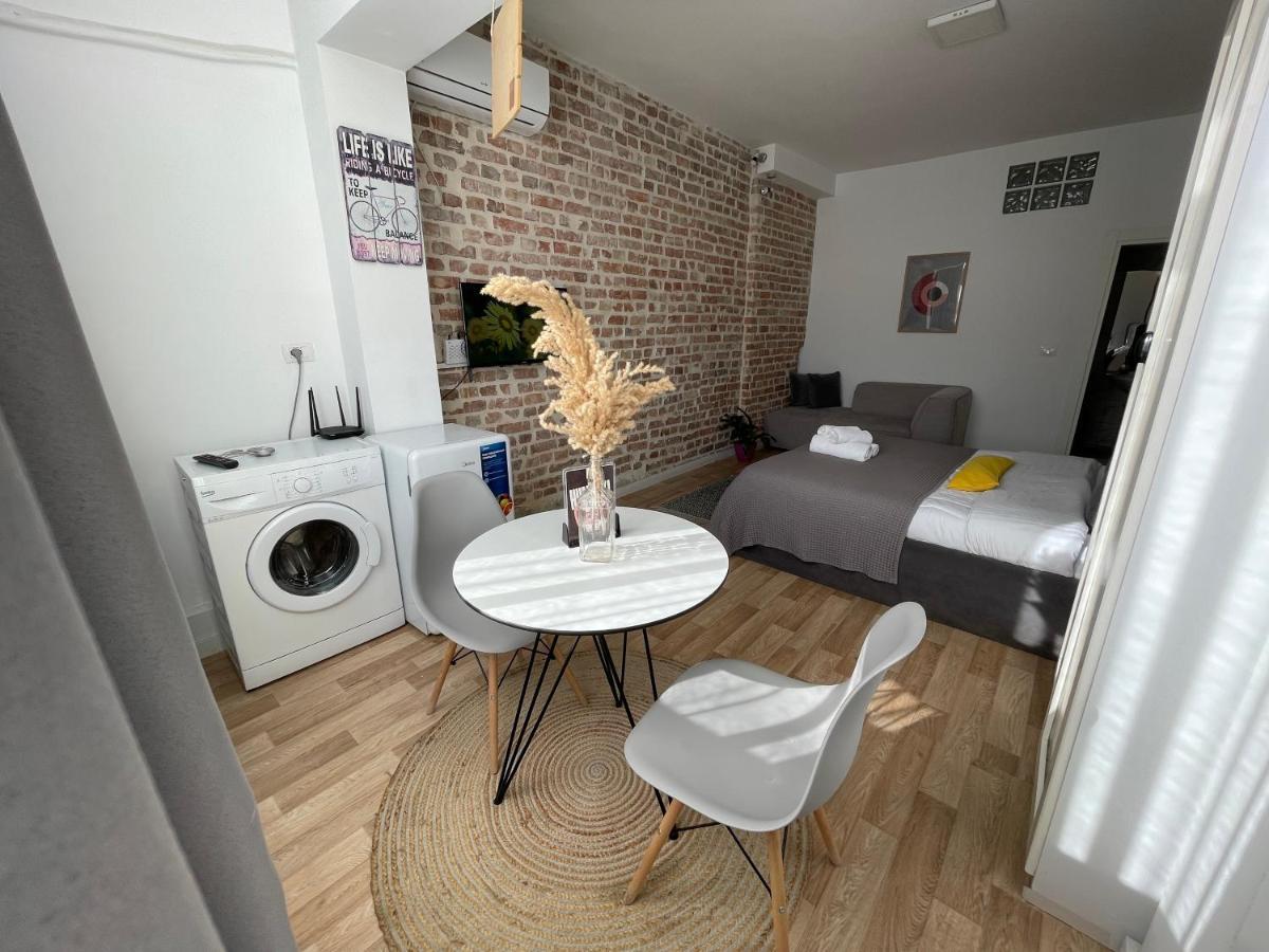 Bricks Studio Apartments Tirana Exteriér fotografie