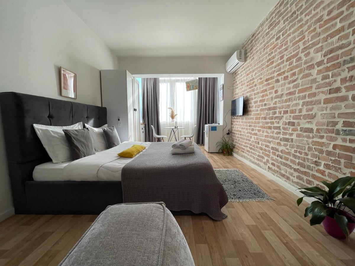 Bricks Studio Apartments Tirana Exteriér fotografie