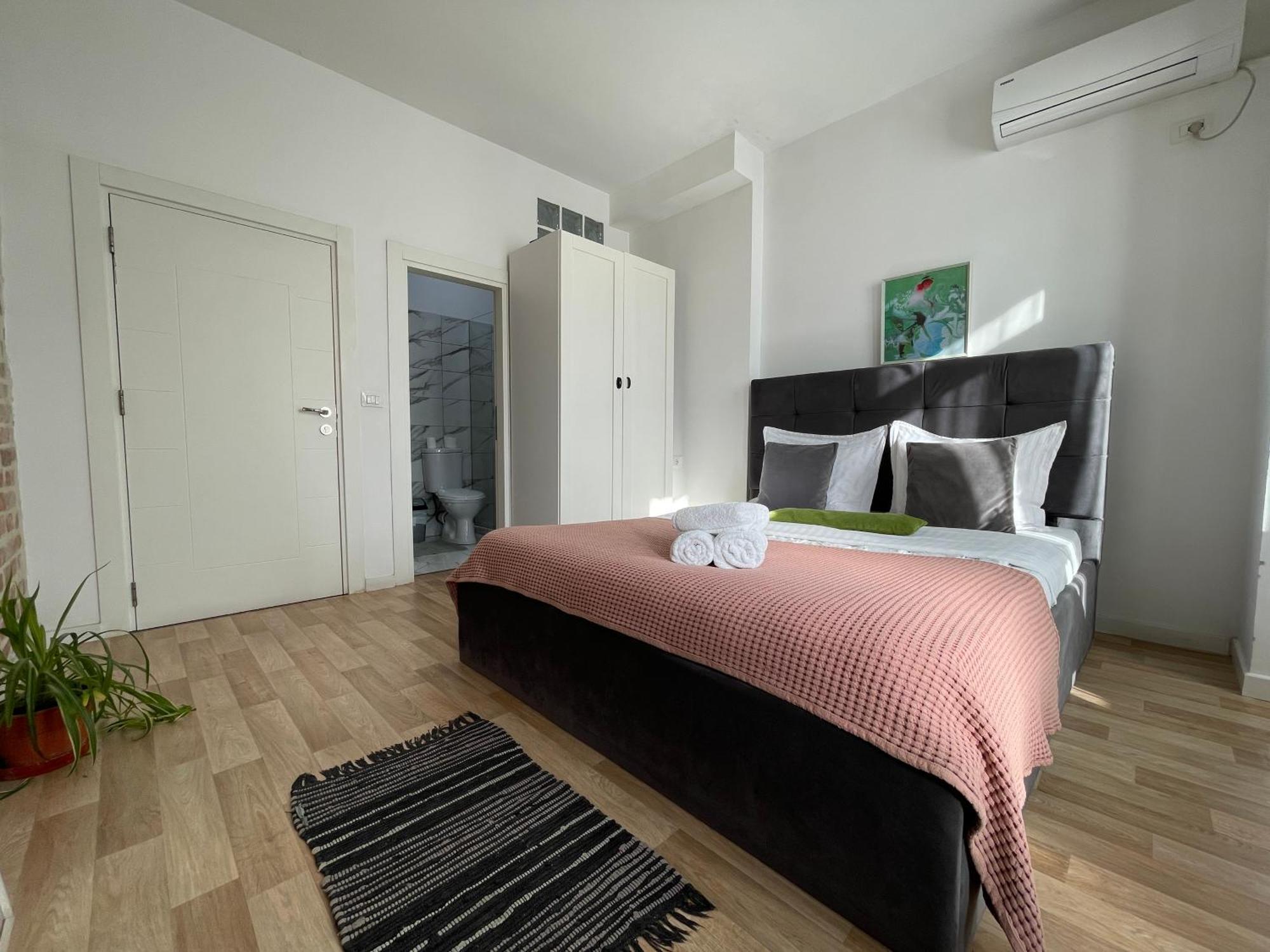Bricks Studio Apartments Tirana Exteriér fotografie